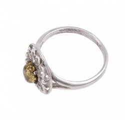 Фигурное кольцо из серебра и янтаря «Клаудия»