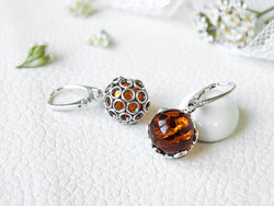 Earrings made of amber balls “Eileen”