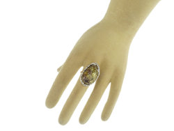 Перстень з бурштином в декоративній срібній оправі «Тара»