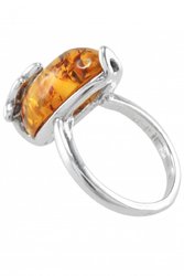Серебряное кольцо с янтарем «Магнолия»