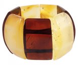 Ring with light and dark amber stones
