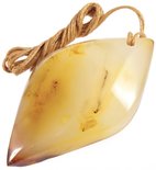 Amber pendant in the shape of a rhombus