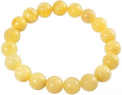 Bracelet made of honey-colored amber beads