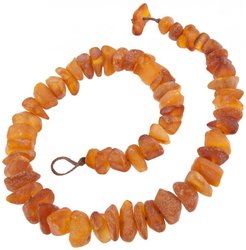 Beads made of polished amber stones (medicinal)