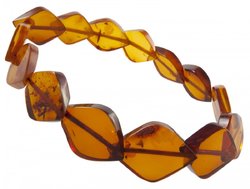 Bracelet made of figured amber stones