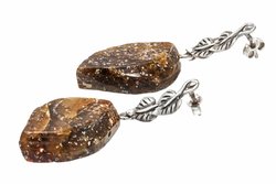 Сережки-пусети з камінням бурштину