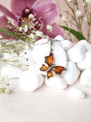 Срібний кулон з бурштином «Метелик»