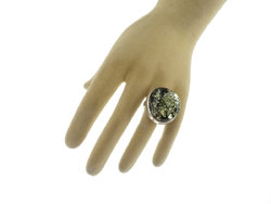 Срібний перстень з бурштином «Тара»