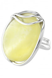 Ring with an amber stone in a silver frame "Jane"