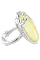 Ring with an amber stone in a silver frame "Jane"