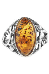 Серебряное кольцо с янтарным кабошоном «Парадиз»
