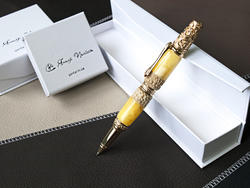 Бурштинова ручка з різьбленим рогом оленя «Естет»